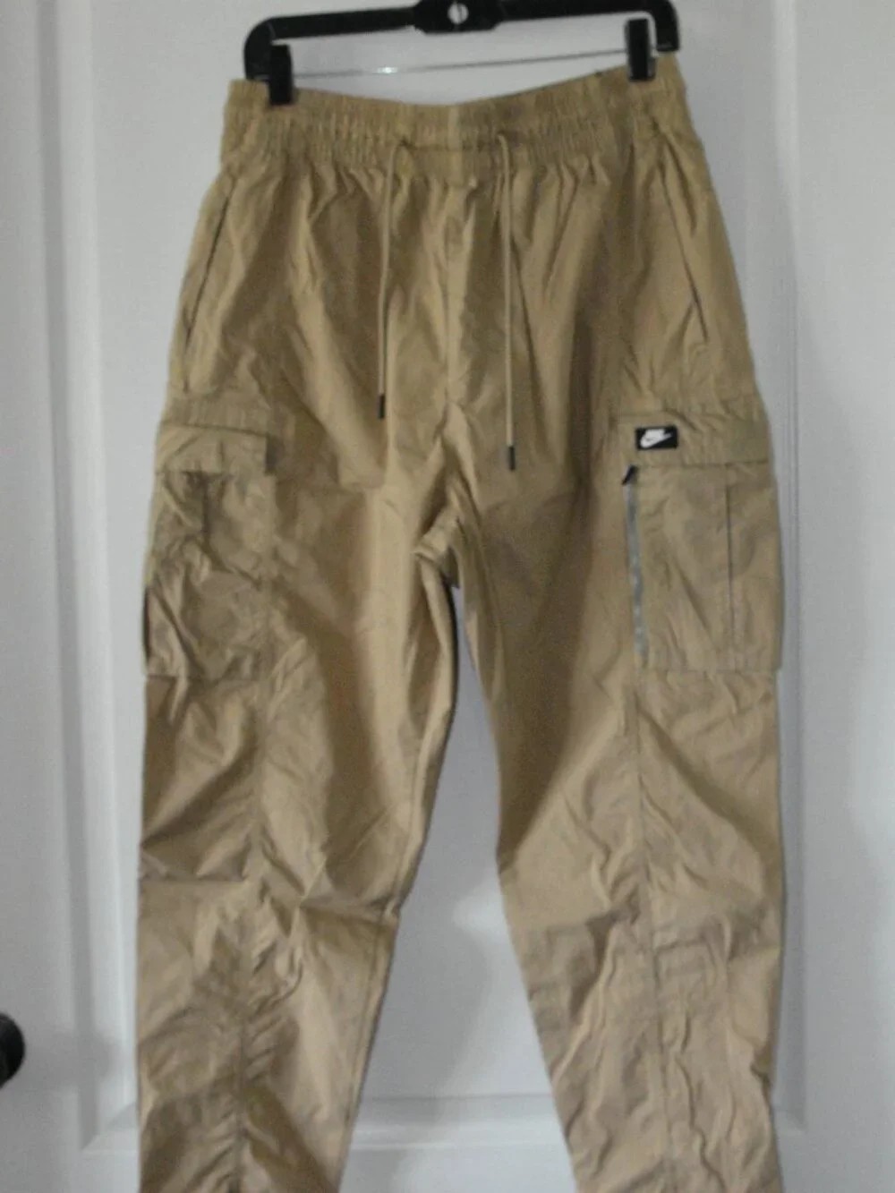 Nike Men's Tech Unlined Woven Trousers Cargo pocket size Large Khaki